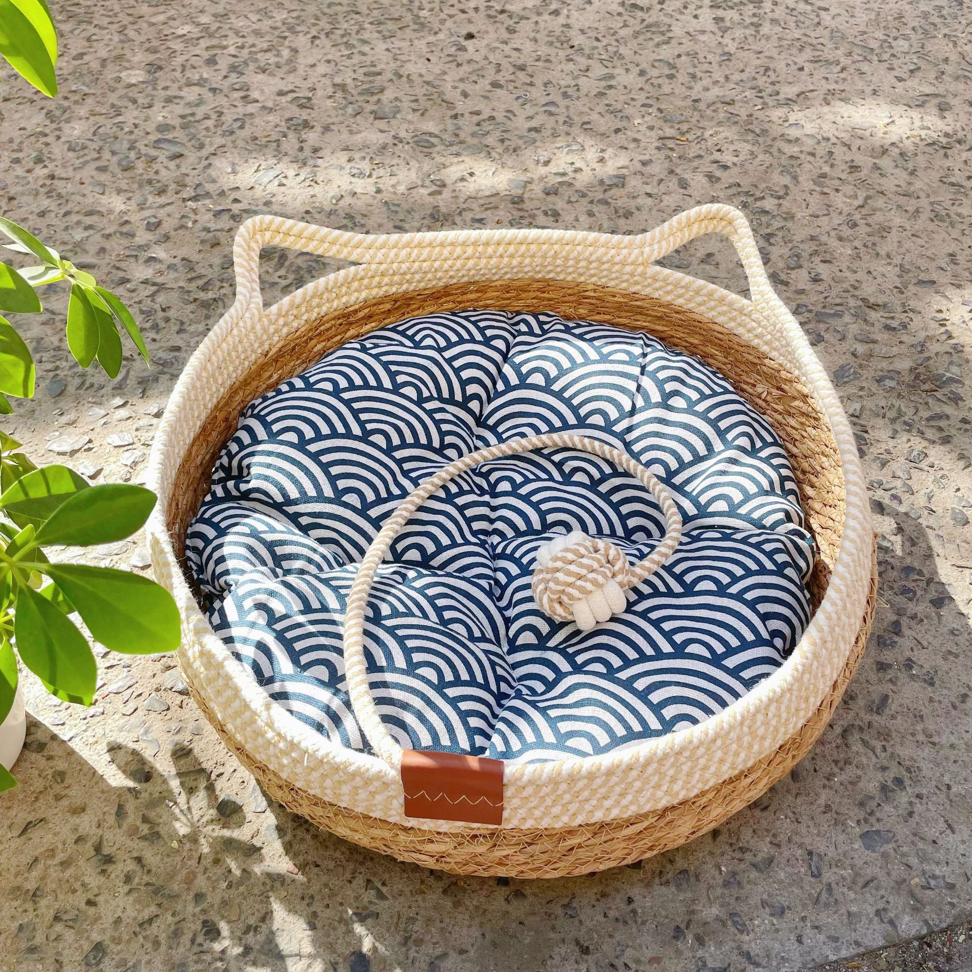 PeakPaw Rattan Cat Bed Nest – All-Season 3-in-1 Cat Sleeping, Scratch & Play Basket (S–L)